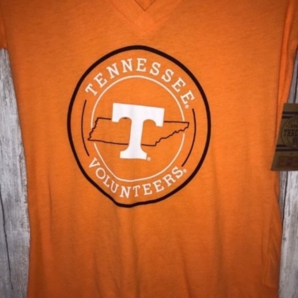 Tennessee Volunteers Women’s Medium Orange Tee NCAA Vols Shirt NWT V Neck - Picture 2 of 5